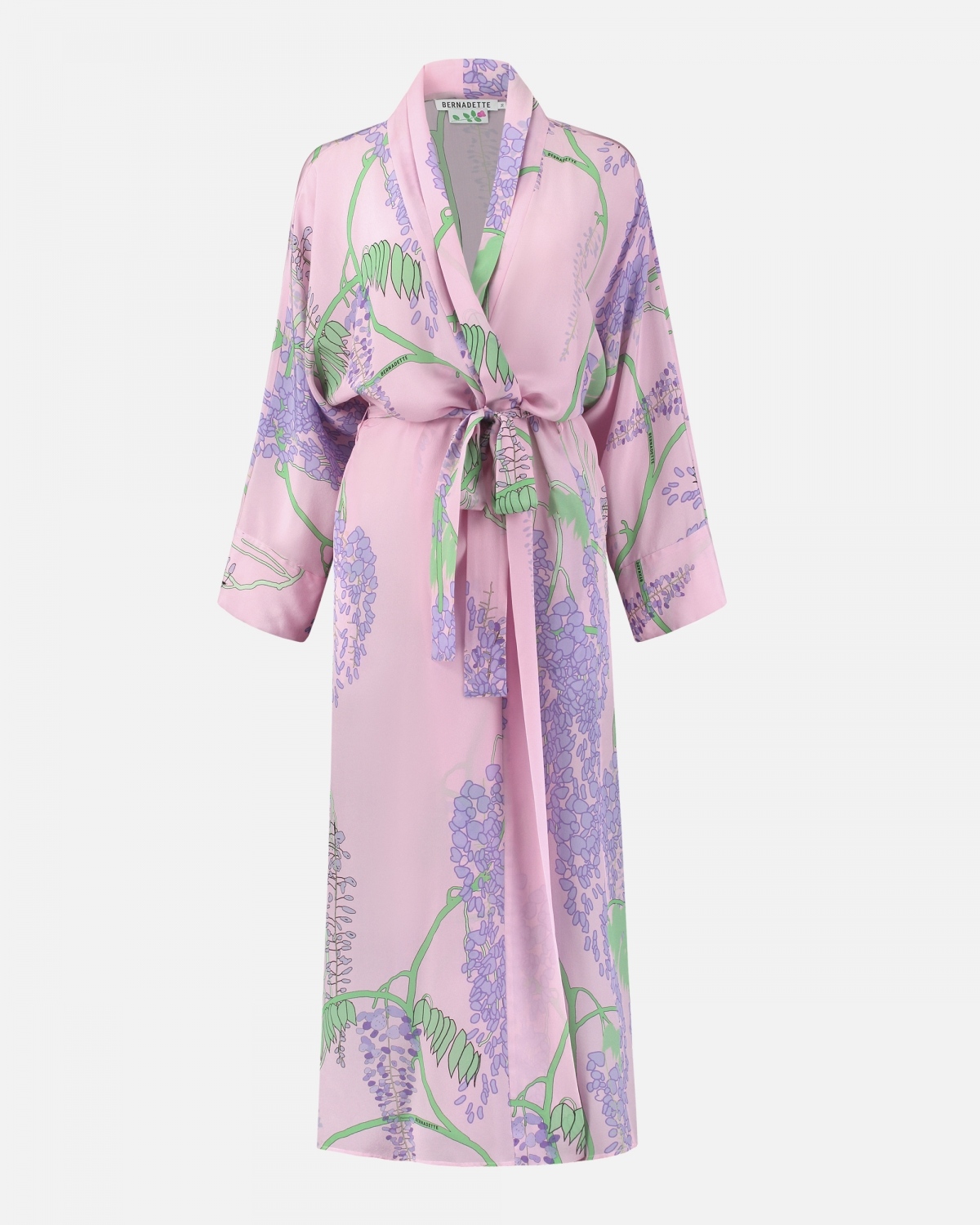 mannequin foto van roze kimono